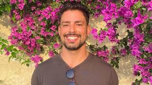 Cauã Reymond entrega tática para lidar com cenas de nudez e revela "angústia"