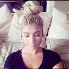 Kuvahaun tulos haulle topknot