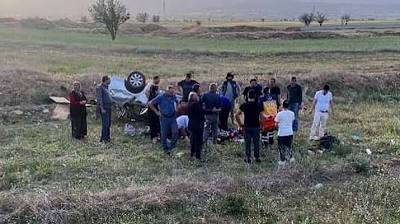 Antalya'da otomobil, takla attı: 2 ölü, 3 yaralı