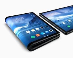 Royole FlexPai foldable smartphoneの画像