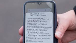 FR-Alert : votre téléphone a-t-il sonné ? Pourquoi des millions de Français ont reçu ou vont recevoir un message ce mardi — Midi Libre
