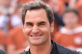 Antes de entrar no Hall da Fama neste sábado, Federer fará exibição na grama