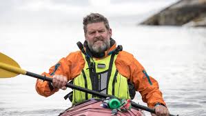 A Greenland explorer will eat only decaying seal for a month