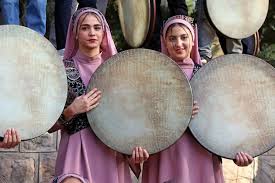 تصاویر؛ دف نوازی پرشور زنان و مردان در بجنورد