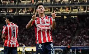 El gran estreno de Santiago Sandoval en la Liga MX: 8° jugador con más minutos de Chivas en el Apertura 2025