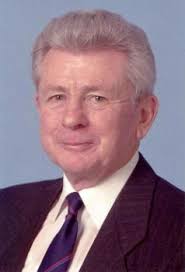 Robert Nicol Traquair Thin OBE born 21 Sept 1935 to Robert and Annie Traquair Thin in Edinburgh and Grandson of Robert Thin, the first General Practitioner ... - obit-thin