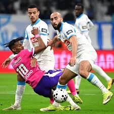 Réponse sèche d'Abdelli à Beye, retards et privilèges de Greenwood, spleen de Nwaneri... À l'OM, un vestiaire sous haute tension