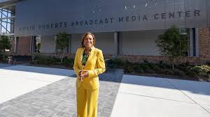 Robin Roberts Opens Broadcast Media Center at Alma Mater