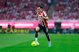 ¿Traición a la vista? Hugo Camberos no entra en los aviones de Chivas y el América acelera por su fichaje