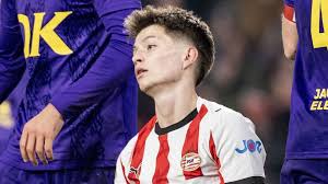 Twente overklast Excelsior-B, maar scoort niet • PSV morst punten tegen NAC