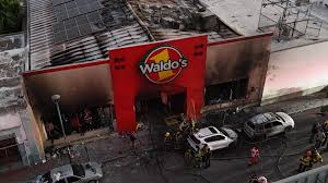 Vinculan a proceso a cinco ex funcionarios por explosión en Waldo’s de Hermosillo
