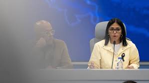 El Gobierno de Trump pide inmunidad para Delcy Rodríguez en el caso de tres estadounidenses torturados en Caracas