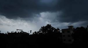 বুধবার থেকে রাজ্যে ভারী বৃষ্টির পূর্বাভাস বঙ্গোপসাগরে নিম্নচাপ, মৎস্যজীবীদের সমুদ্রে না যাওয়ার পরামর্শ