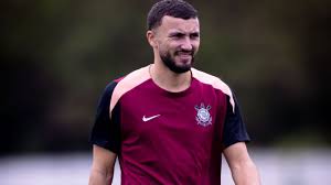 Corinthians anuncia meio-campista marroquino Zakaria Labyad como novo reforço