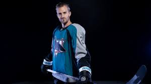 Sharks Drop Throwback Jersey! Heritage 2.0 is 🔥🔥🔥! - Imagen principal del artículo