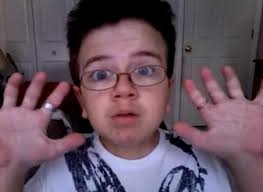 His name is Keenan Cahill. He&#39;s an Irish-American teenager now living in Chicago and he has a rare genetic disorder called Maroteaux-Lamy Syndrome. - Post-Keenan-Cahill
