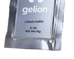mobile battery in a clear plastic bagの画像