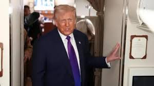 Trump and Obama on Aliens: A Political Orbit