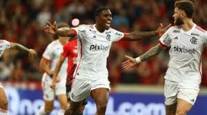 Evertton Araújo e Léo Pereira vão deixar o Flamengo?