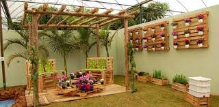 Resultado de imagem para pallets na decoração