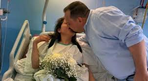 Addio Sara, lascia una bimba di 4 mesi