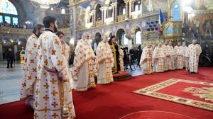 Liturghie arhierească şi manifestări academice la Sibiu în ziua de prăznuire a Sfinţilor Trei Ierarhi