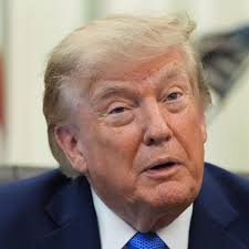 Por ameaça do Irã, Trump usou secretamente jato militar para deixar a Turquia após cúpula da Otan