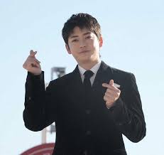 高橋文哉、意外な過去！料理人を目指した少年時代と国家資格取得の真相 - Imagen principal del artículo