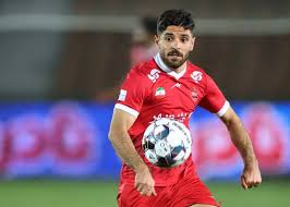 محمد عمری ستاره پرسپولیس با استایل جدید آماده دربی 106