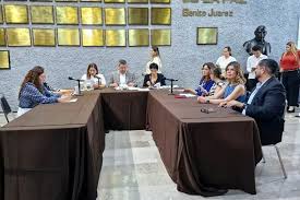 Avalan reducir edad para ser Gobernador
