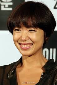 Jeon Do-yeon won the Best Actress award at the 60th Cannes Film Festival, which ended on Sunday, for her role in Lee Chang-song&#39;s &quot;Secret Sunshine&quot;. - posterphoto281552