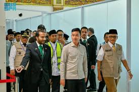 نائب رئيس إندونيسيا يزور صالة مبادرة "طريق مكة" بمطار جواندا الدولي