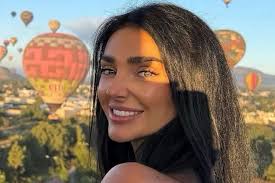 Woman, 29, Collapsed During Her Dream Vacation. Now in ICU, Family Is Unsure When She Can Return Home