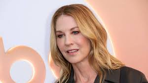 ’90s Sitcom Star Jenna Elfman Returns to FOX in New Spy Thriller
