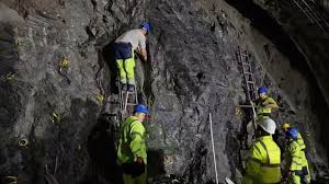 Ce se întâmplă cu lucrările de la tunelurile montane de pe A1 Sibiu-Pitești. Anunțul făcut de directorul CNAIR. VIDEO