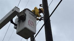 他們在風雨中搶修！薔琵「擾亂2天」桃園累積逾2萬戶停電　復電率達87％