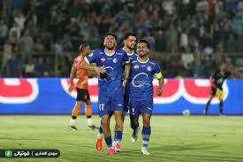 تفاوت معنادار در ترکیب اصلی هفته اول؛ استقلال جوان‌تر از پرسپولیس