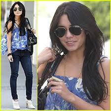 Resultado de imagem para look da vanessa hudgens