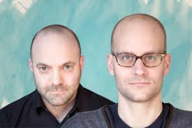 Die Autoren Mike Simons und Paul Shoebridge, die auch als “The Googles” ...