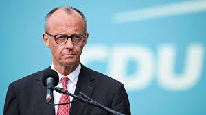 Merz stürzt ab – und landet erstmals im Politikerranking auf dem letzten Platz