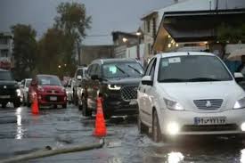 بحران باران در بندر انزلی/ ۱۰۰ واحد مسکونی در آب گرفتگی