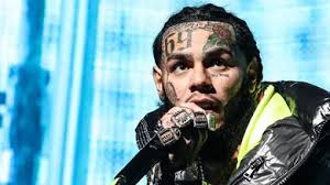 6ix9ine Claims God Is Punishing Drake & Lil Durk