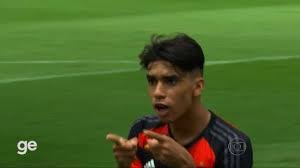 Há 10 anos, Paquetá era protagonista em título do Flamengo na Copinha; veja lances