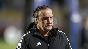 Campeão brasileiro pelo Santos, ex-Atlético ‘pede’ Cuca no lugar de Vojvoda