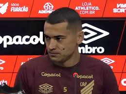 Santos barrado: veja a escalação do Athletico-PR contra o Cruzeiro