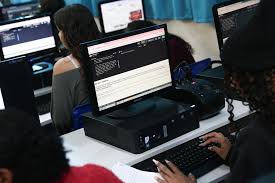 Initiative novatrice: Cours de programmation pour étudiantes du secteur public
