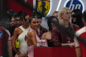 Kim Kardashian in Pink Alaïa at the Singapore Grand Prix