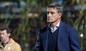 Míchel González, cesado