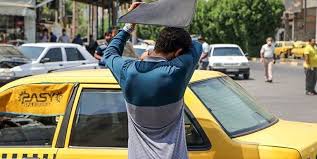 برنا - کلافگی تابستانه مسافران در تاکسی‌های فرسوده تهران/ الزام استفاده رانندگان تاکسی از کولر