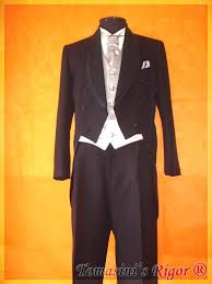 Resultado de imagem para casaca traje de cerimonia homem